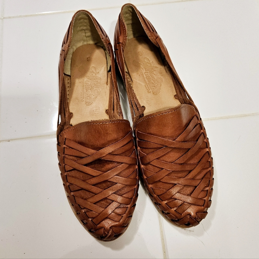 Artesanias Camila Cognac Huarache Size 9